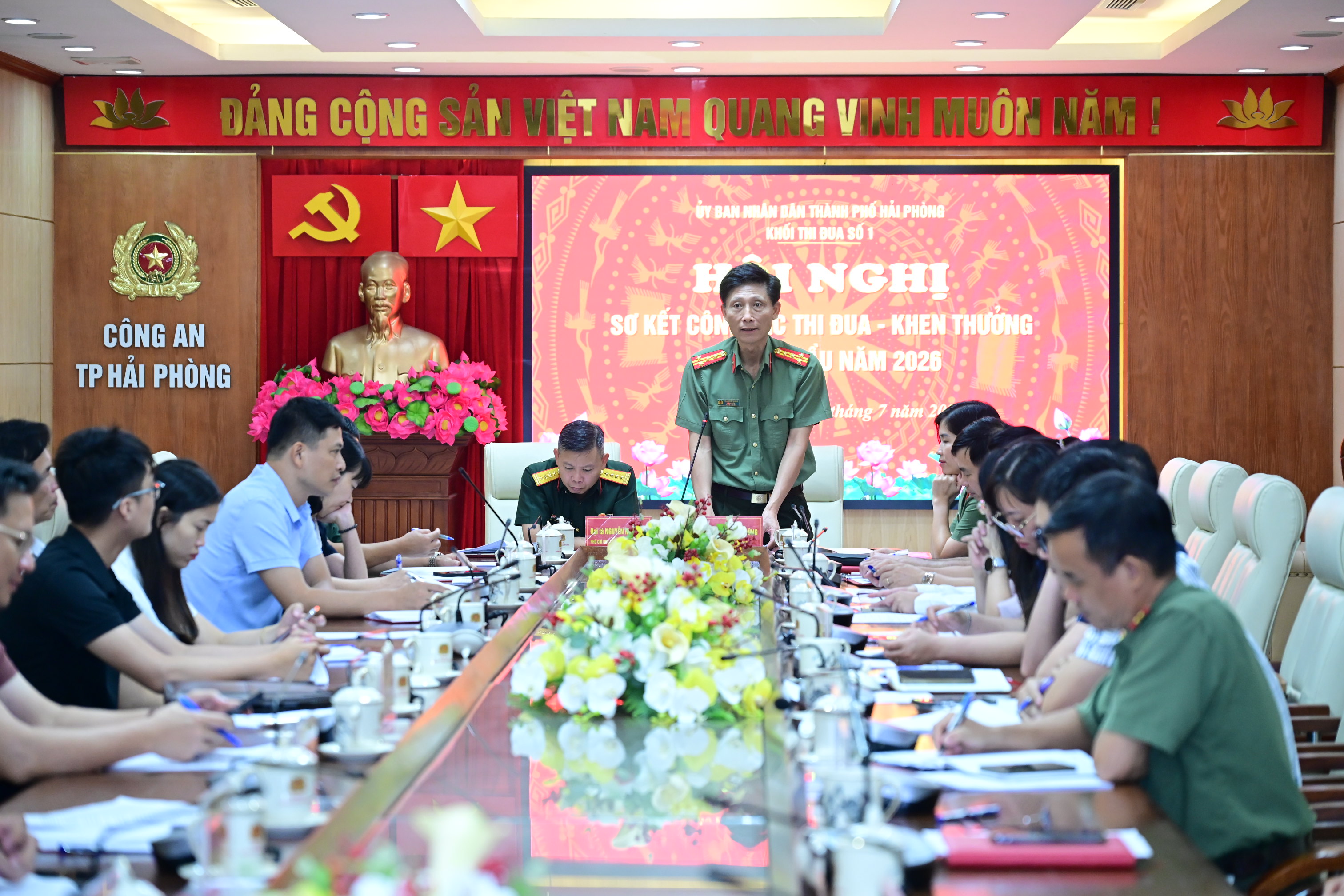 Các đơn vị Khối thi đua số 1 - UBND thành phố: Triển khai 6 nhiệm vụ trọng tâm công tác thi đua, khen thưởng 6 tháng cuối năm 2026
